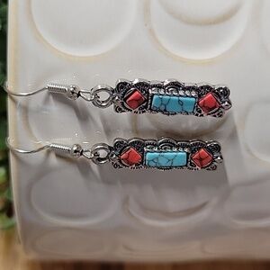 🔥LAST PAIR🔥 DAINTY SOUTHWESTERN HOWLITE DANGLES